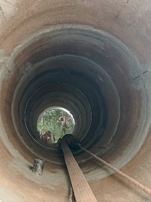 снизился уровень воды в колодце